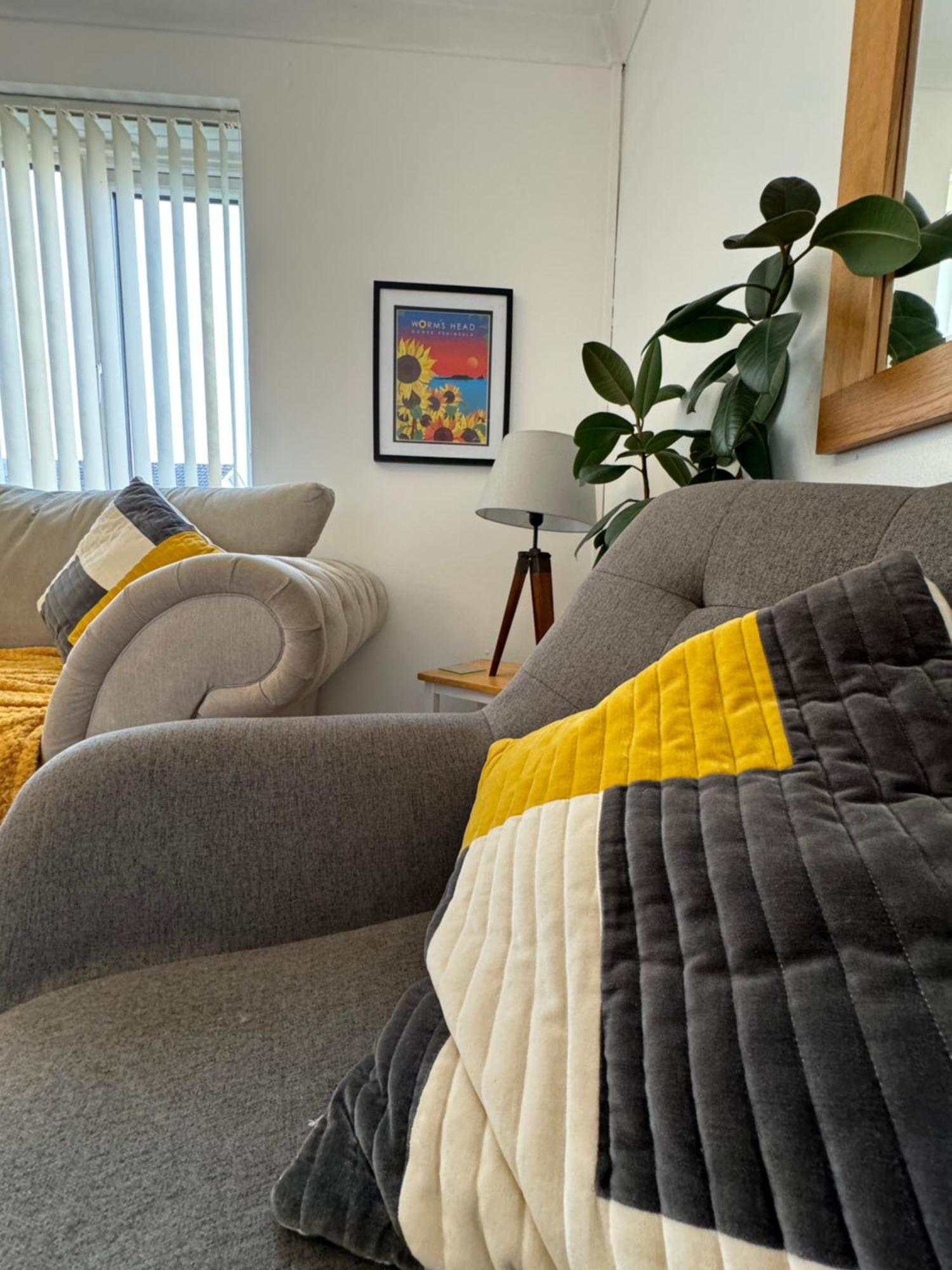 Perfect For The Family And Beaches - Gower Cwtch Villa Swansea Eksteriør billede